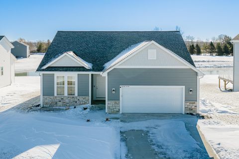 Photo of W218N16074 Tiger Lily Dr, Jackson, WI 53037 (MLS # 1953942)