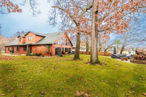 Photo of 24121 64th Pl, Paddock Lake, WI 53168 (MLS # 1945046)