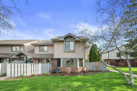 Photo of 1460 28th Ct, Kenosha, WI 53140 (MLS # 1958363)