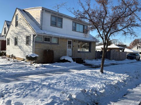 Photo of 1707 W Wilbur Ave, Milwaukee, WI 53221 (MLS # 1945165)