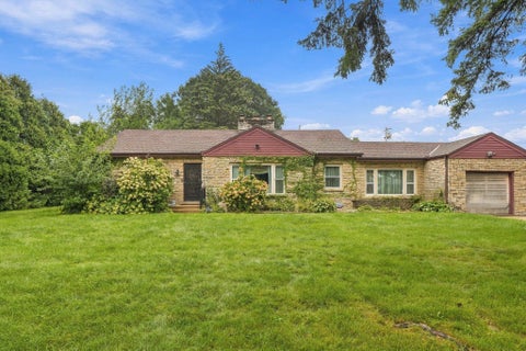 Photo of 5734 N 74th St, Milwaukee, WI 53218 (MLS # 1982287)