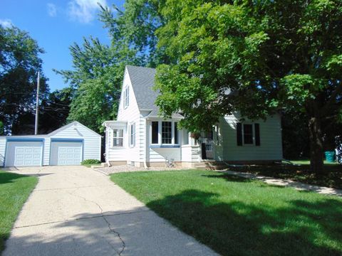 Photo of N85W16521 Mary Ct, Menomonee Falls, WI 53051 (MLS # 1928511)