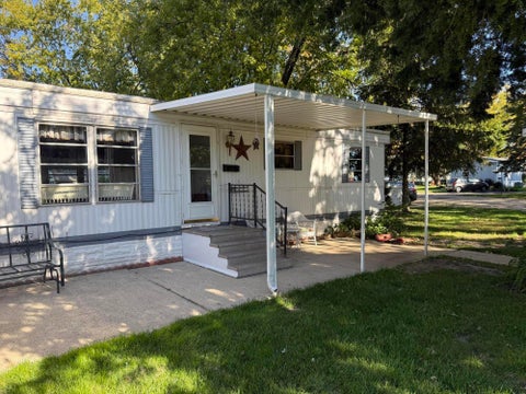 Photo of 1448 Meadow Ln, Lyons, WI 53105 (MLS # 1984045)
