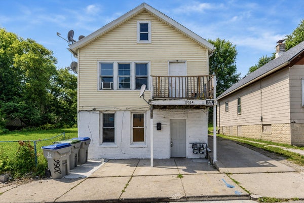 1953 S 5TH PL, MILWAUKEE, WI 53204 - Image 7cea64b2b99dc95ff4c6c8ec4ddae58e/1944131495