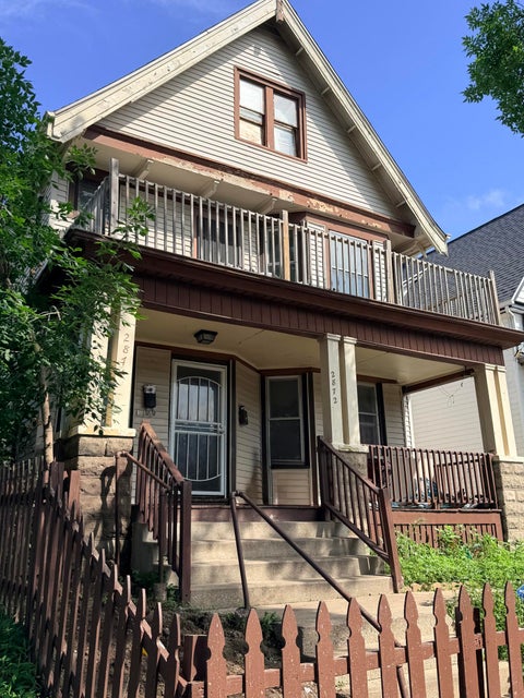 Photo of 2872 N 33rd St, Milwaukee, WI 53210 (MLS # 1976433)