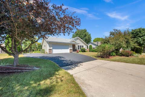 Photo of 8820 W Travis Ln, Franklin, WI 53132 (MLS # 1974032)