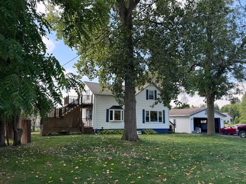 Photo of 3315 Cedar Heights Dr, Two Rivers, WI 54241 (MLS # 1949116)