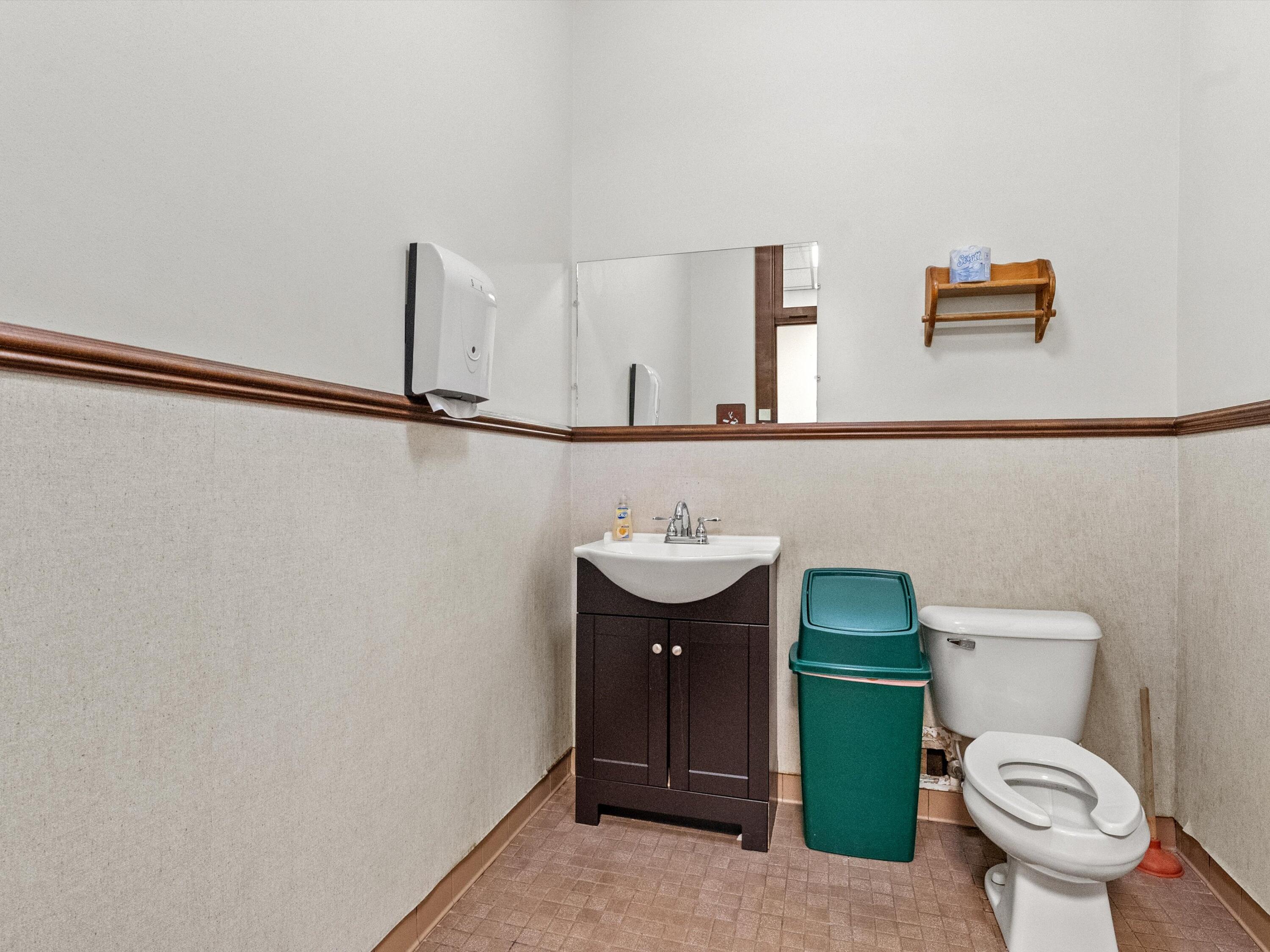 Manitowoc, Wisconsin 54220, United States, ,Commercial,Active,144562