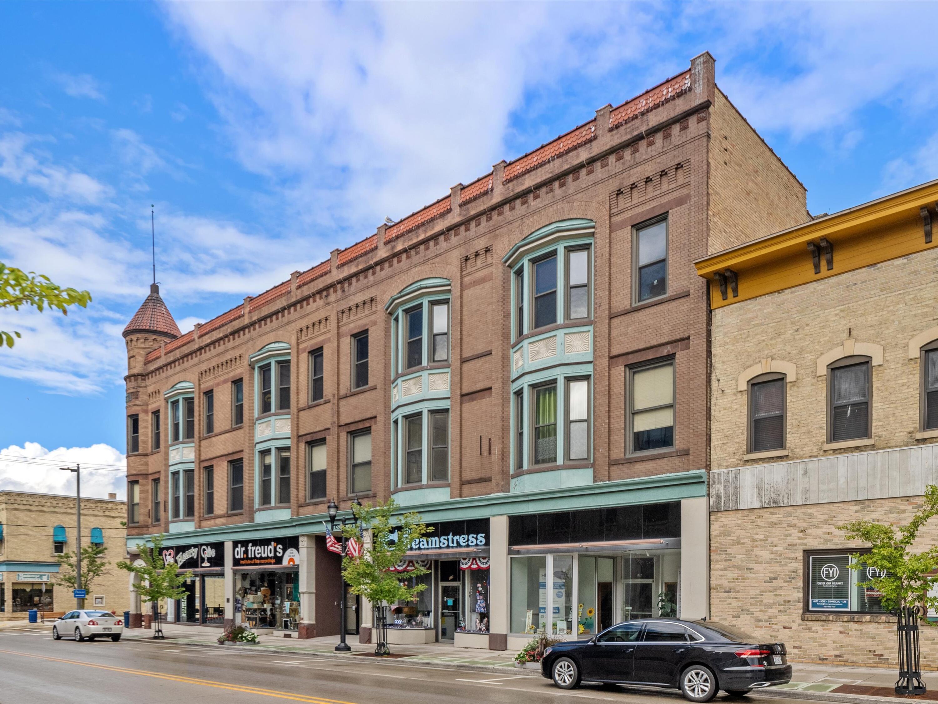 Manitowoc, Wisconsin 54220, United States, ,Commercial,Active,144562