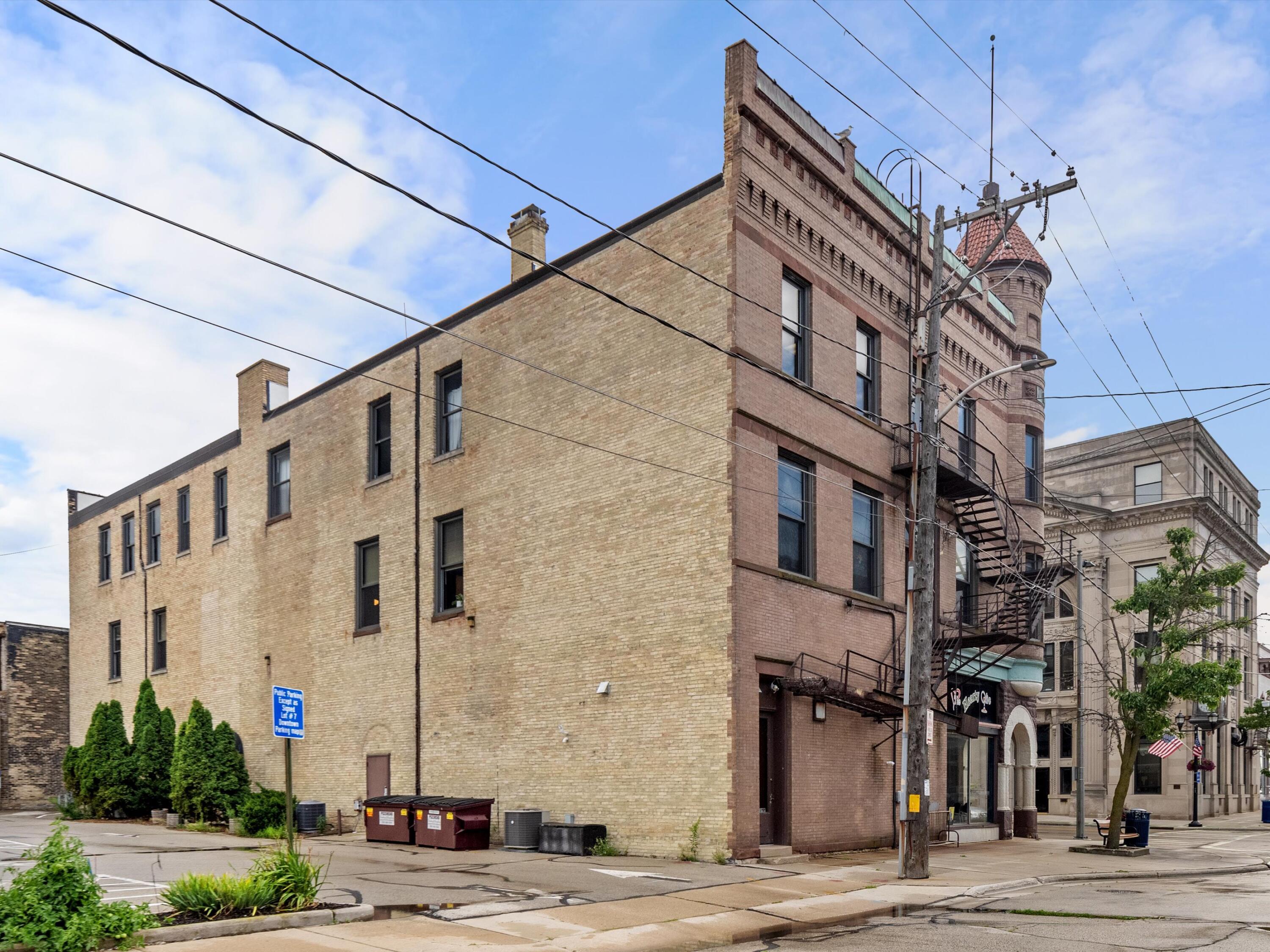 Manitowoc, Wisconsin 54220, United States, ,Commercial,Active,144562