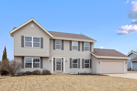 Photo of 116 Weiss Way, Saukville, WI 53080 (MLS # 1977637)