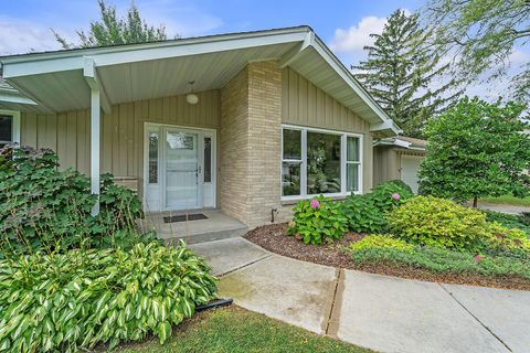 Photo of 17495 Sierra Ln, Brookfield, WI 53045 (MLS # 1943173)