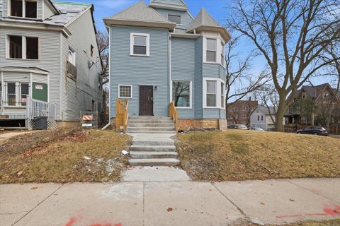 Photo of 604 N 30th St, Milwaukee, WI 53208 (MLS # 1953951)