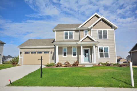 N53W19954 Kingair Dr, Menomonee Falls, WI 53051 - #: 1926099