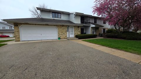 Photo of 1425 Sun Valley Dr, Mount Pleasant, WI 53406 (MLS # 1960427)