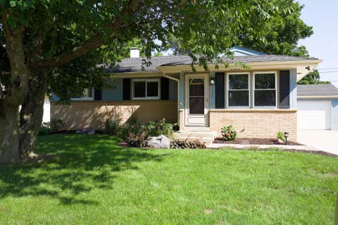 Photo of 4900 Ridgeway Ave, Racine, WI 53406 (MLS # 1977365)