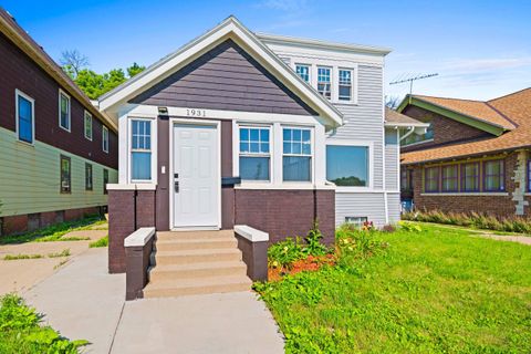 Photo of 1931 N 47th St, Milwaukee, WI 53208 (MLS # 1939074)