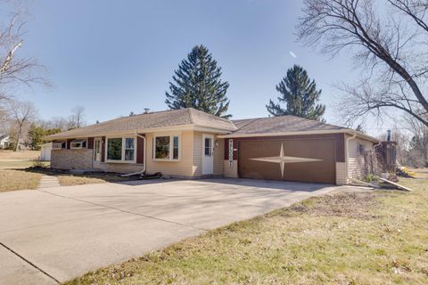 Photo of 3513 W Acre Ave, Franklin, WI 53132 (MLS # 1955373)