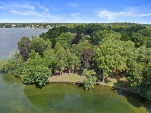 W343N6205 S Bayview Rd