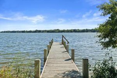 W343N6205 S Bayview Rd Lac La Belle WI 53066