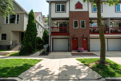 Photo of 1514 N Humboldt Ave, Milwaukee, WI 53202 (MLS # 1926780)