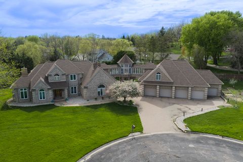 Photo of 1000 Apache Ct, Fort Atkinson, WI 53538 (MLS # 1962303)
