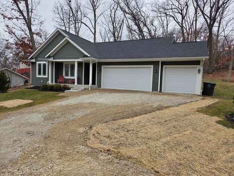 Photo of N3333 Iris Rd, Geneva, WI 53147 (MLS # 1953264)