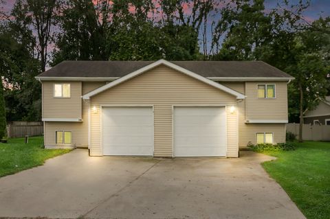 Photo of 605 Gatewood Dr, Twin Lakes, WI 53181 (MLS # 1957547)