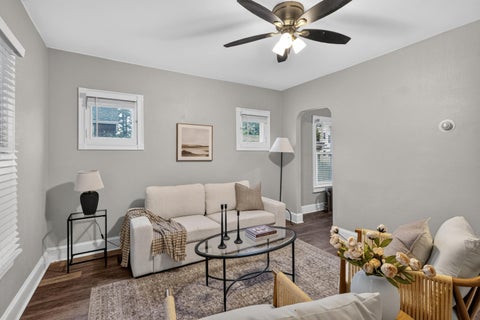 Photo of 2867 N Fratney St, Milwaukee, WI 53212 (MLS # 1979218)