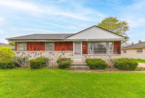 5436 S 113th St, Hales Corners, WI 53130 - #: 1916791