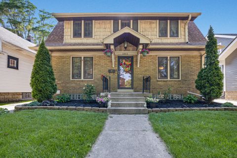 Photo of 1441 N 66th St, Wauwatosa, WI 53213 (MLS # 1922931)