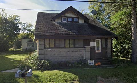 Photo of 5117 W Donges Bay Rd, Mequon, WI 53092 (MLS # 1930172)