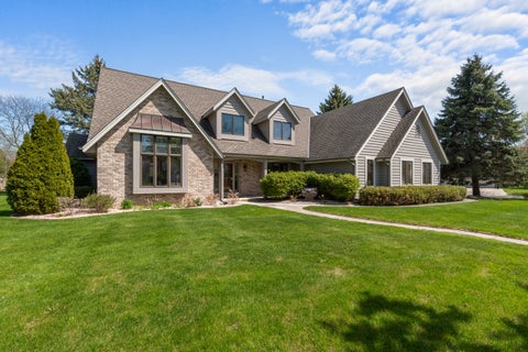 Photo of W69N384 Evergreen Blvd, Cedarburg, WI 53012 (MLS # 1915441)