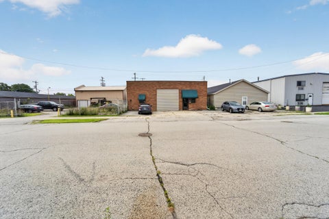 Photo of 3645 E Mallory Ave, Cudahy, WI 53110 (MLS # 1977936)