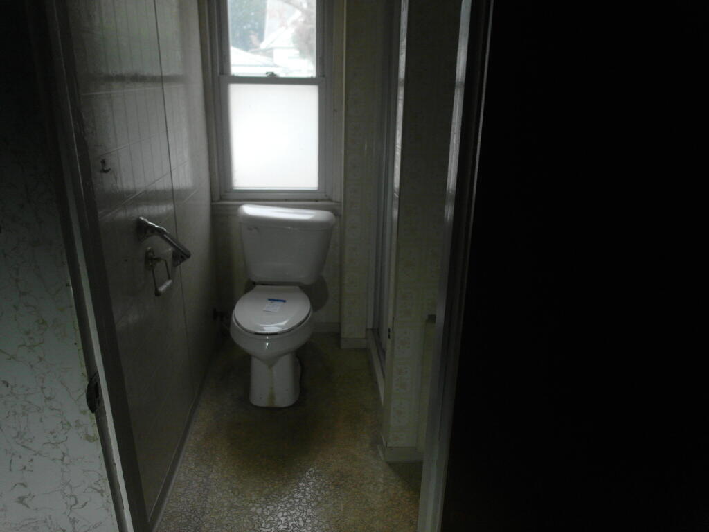 Milwaukee, Wisconsin 53218, United States, 4 Bedrooms Bedrooms, ,1 BathroomBathrooms,Residential,Active,182310