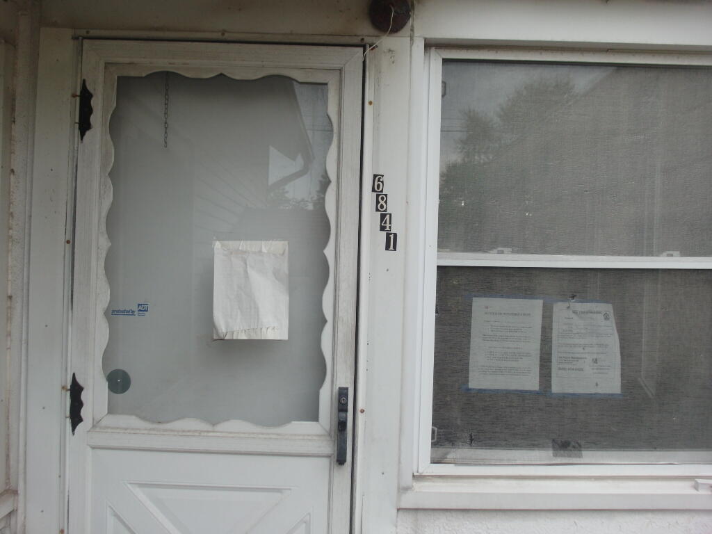 Milwaukee, Wisconsin 53218, United States, 4 Bedrooms Bedrooms, ,1 BathroomBathrooms,Residential,Active,182310