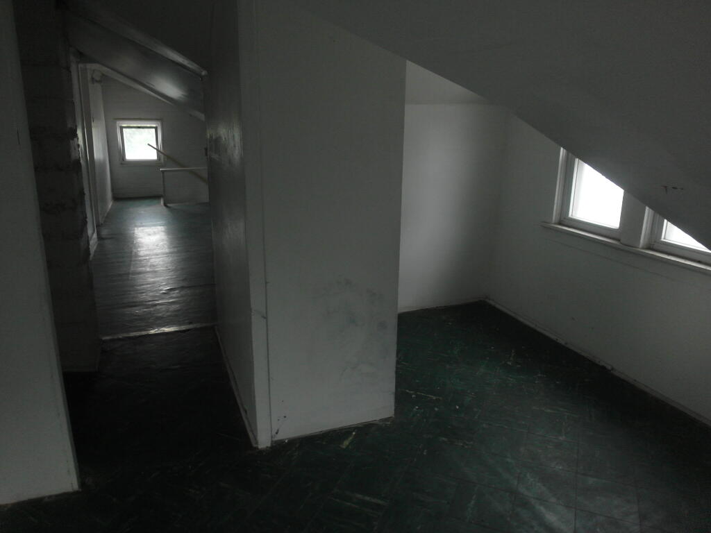 Milwaukee, Wisconsin 53218, United States, 4 Bedrooms Bedrooms, ,1 BathroomBathrooms,Residential,Active,182310