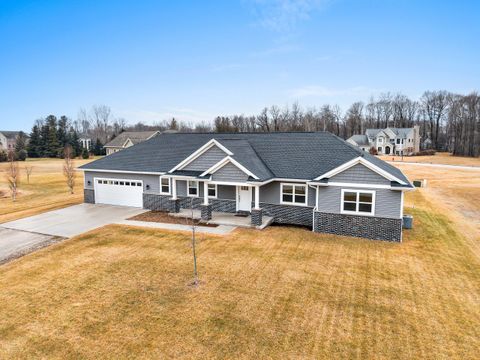 Photo of 2348 Wild Oak Dr, Manitowoc, WI 54220 (MLS # 1952678)