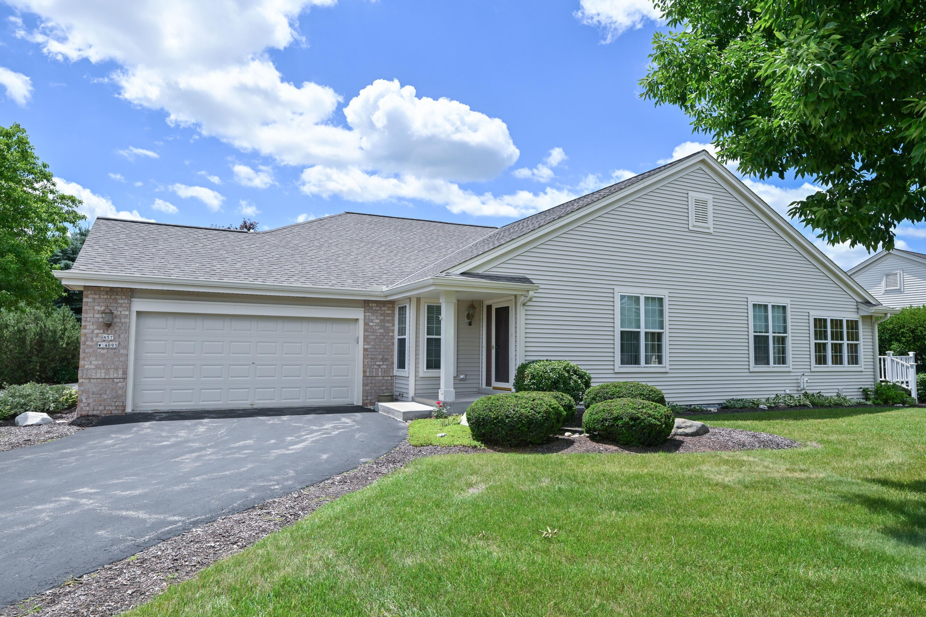 N57W24093 N Sycamore Cir, Sussex, WI 53089 — condo for sale in the Greater Milwaukee area, listed at $425,000