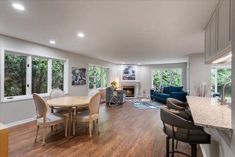 Photo of 11010 N Mequon Square Dr, Mequon, WI 53092 (MLS # 1920786)