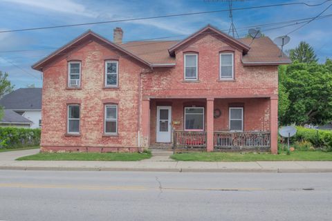 Photo of 504 E Division St, Watertown, WI 53098 (MLS # 1963187)