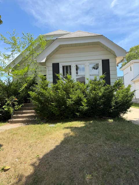 Photo of 1944 S 89th St, West Allis, WI 53227 (MLS # 1972810)