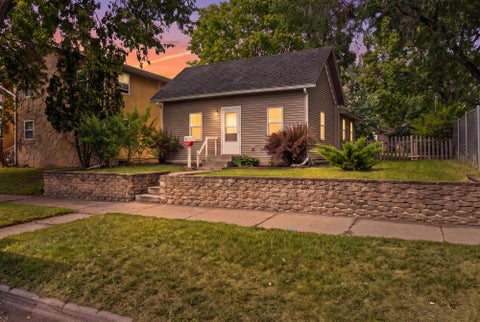 Photo of 421 Caledonia St, La Crosse, WI 54603 (MLS # 1980507)