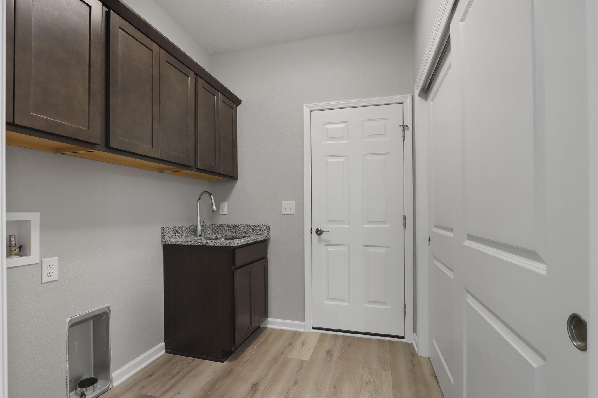 Twin Lakes, Wisconsin 53181, United States, 2 Bedrooms Bedrooms, ,2 BathroomsBathrooms,Residential,Active,233302