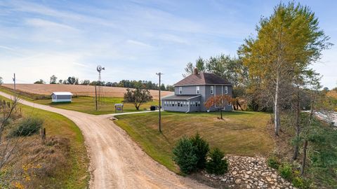 Photo of S5975 Plainview Rd, Liberty, WI 54664 (MLS # 1953993)