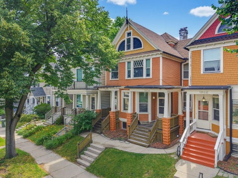 Photo of 1924 N Oakland Ave, Milwaukee, WI 53202 (MLS # 1968775)