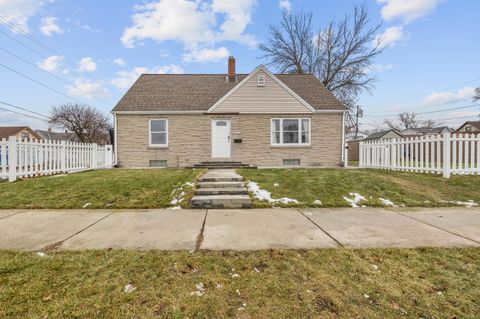 Photo of 1723 N 17th St, Sheboygan, WI 53081 (MLS # 1946739)