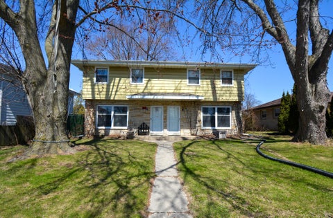 Photo of 814 Blake Ave, South Milwaukee, WI 53172 (MLS # 1913076)