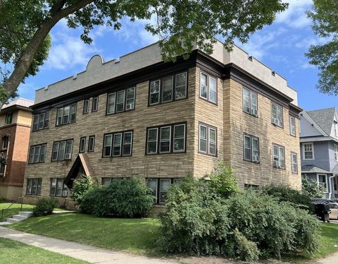 Photo of 2706 N Frederick Ave, Milwaukee, WI 53211 (MLS # 1949751)