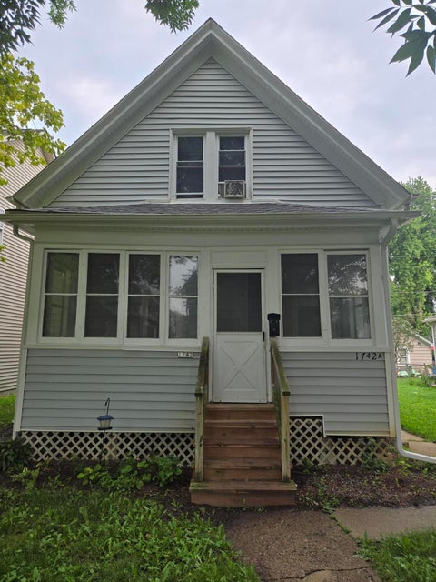 Photo of 1742 S 64th St, West Allis, WI 53214 (MLS # 1979887)